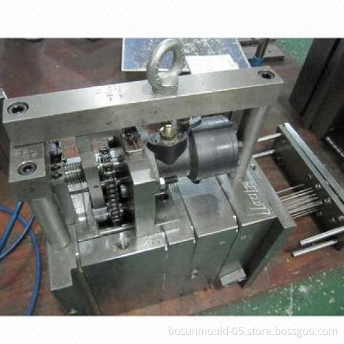 China Good-quality plastic injection mold for customer designed/auto parts